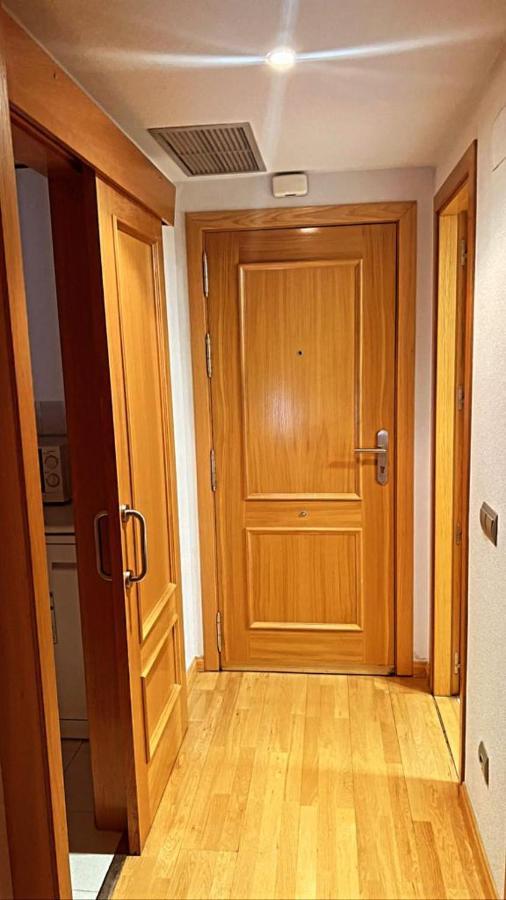 Suites Madrid Belfast 13 Ifema Airport Esterno foto